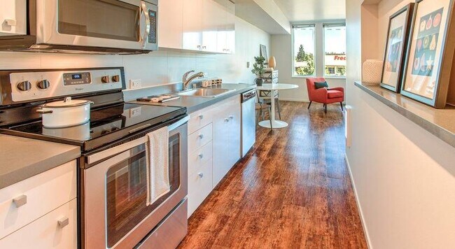 Janus Apartments photo 3