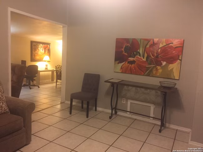 7031 Symphony Ln San Antonio, TX 78214 photo 4