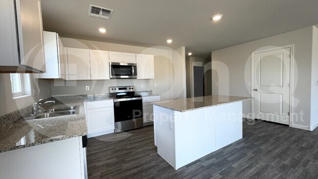 2064 E Velvet Pl Casa Grande, AZ 85122 photo 3