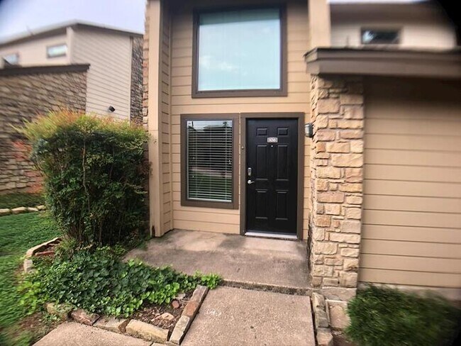 350 Quorum Dr Roanoke, TX 76262 photo 3