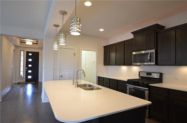 1201 Chad Dr Round Rock, TX 78665 photo 4