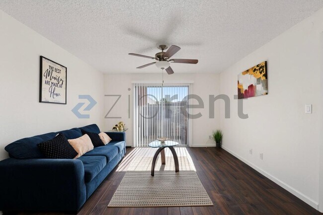 Unit 115 photo 5