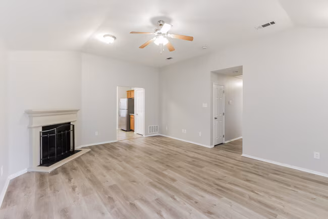 1504 Taylor Dr - SFHT photo 5