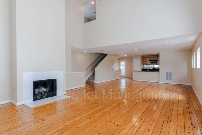 2724 Shelby Ave Dallas, TX 75219 photo 4
