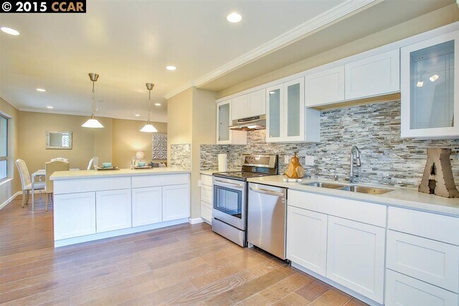 1440 Walnut St Berkeley, CA 94709 photo 5