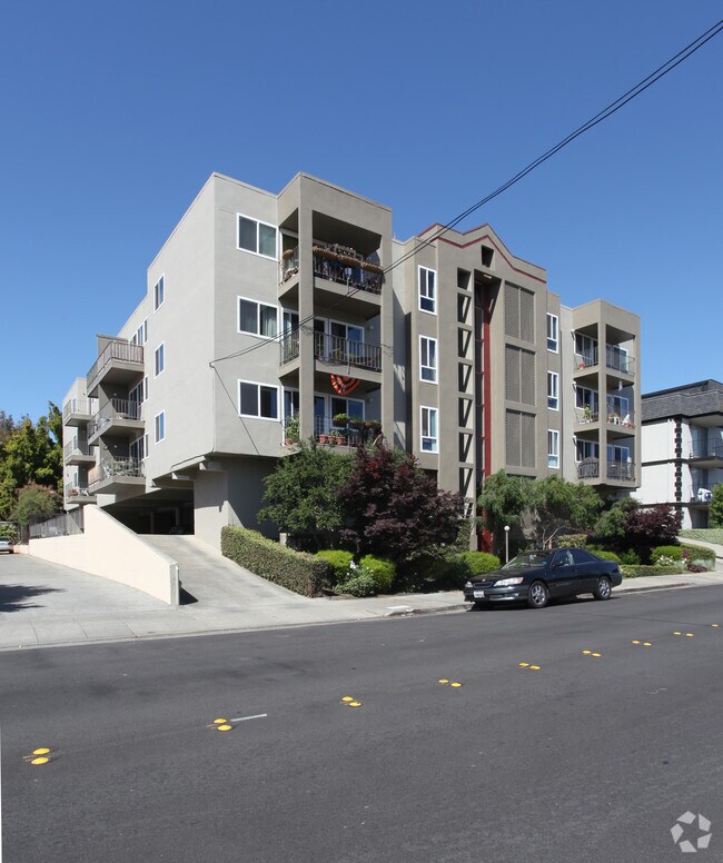 540 Elm Street, San Carlos, CA 94070 photo 2