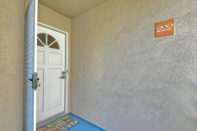 400 N Pacific St Oceanside, CA 92054 photo 3