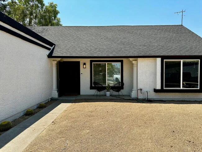 4528 West Kristal Way, Glendale, AZ 85308 photo 2