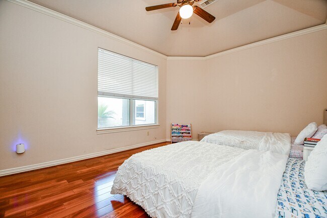 14206 Jade Cove Drive, Houston, TX 77077 photo 5