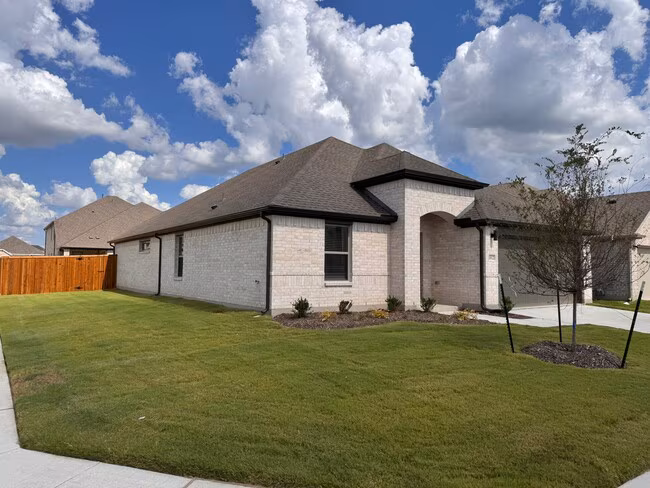 1012 Rosemary Hill Drive, Mckinney, TX 75071 photo 2