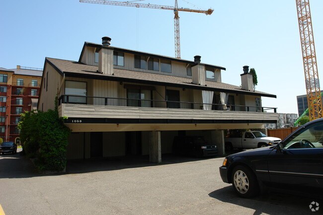 Bellevue Vista photo 2