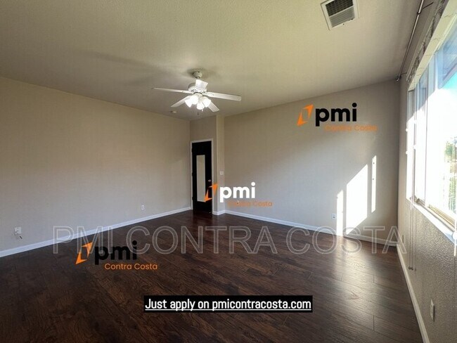 4406 Mira Loma Dr photo 4