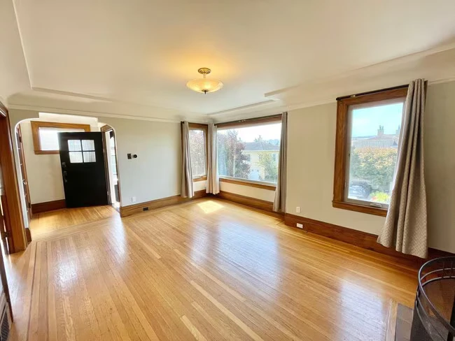 518 Staples Ave San Francisco, CA 94112 photo 4