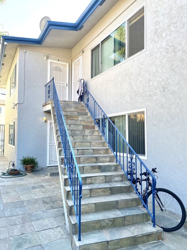 3975 Mississippi St San Diego, CA 92104 photo 3