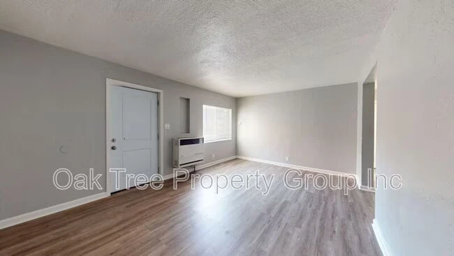 6621 Bancroft Ave Oakland, CA 94605 photo 3