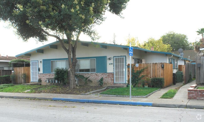 3274 Brookdale Drive, Santa Clara, CA 95051 photo 3