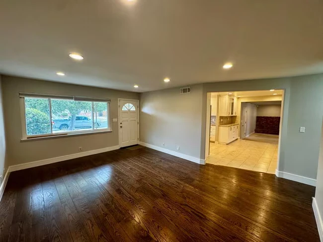 1405 Antonio Ln San Jose, CA 95117 photo 4