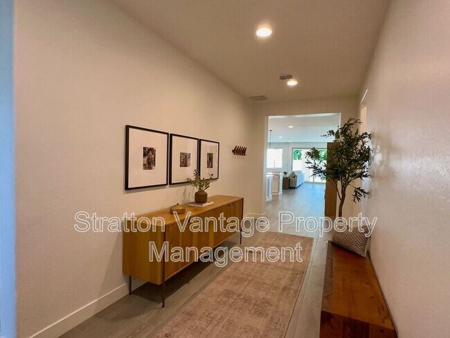 23095 E Via Del Oro photo 4