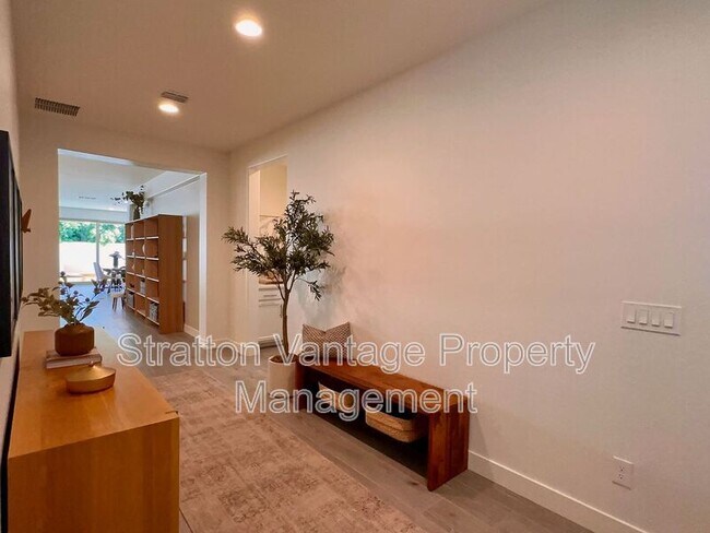 23095 E Via Del Oro photo 5