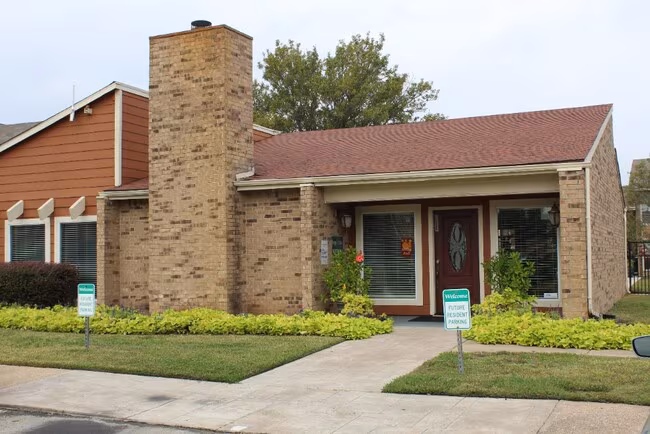Bosque Estates photo 2
