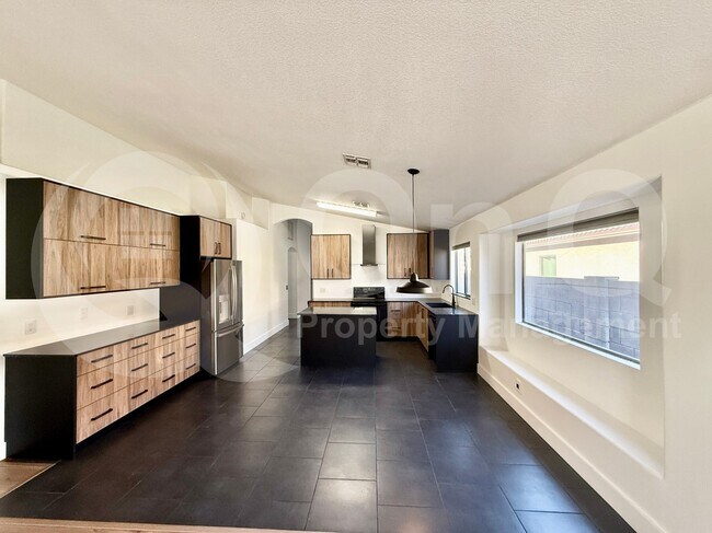 2021 E Caldwell St Phoenix, AZ 85042 photo 4