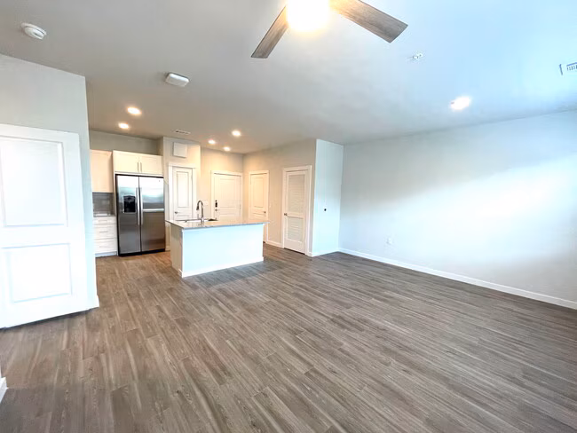 295 Co Rd 138 Hutto, TX 78634 photo 2