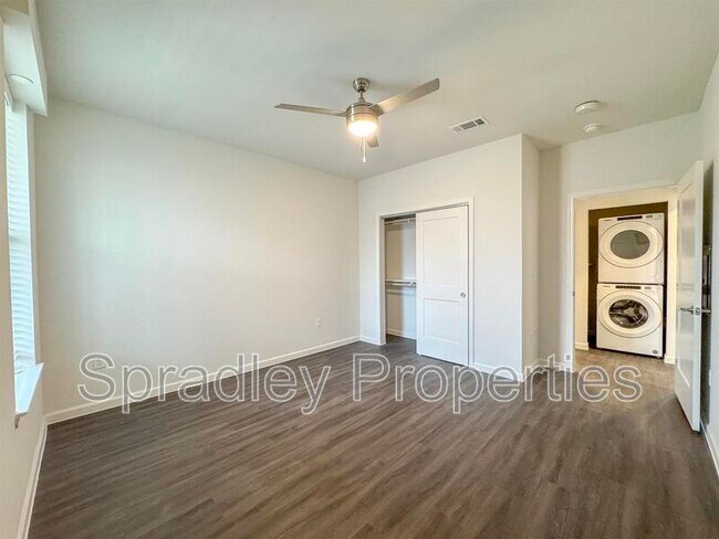 710 Shine St Belton, TX 76513 photo 3