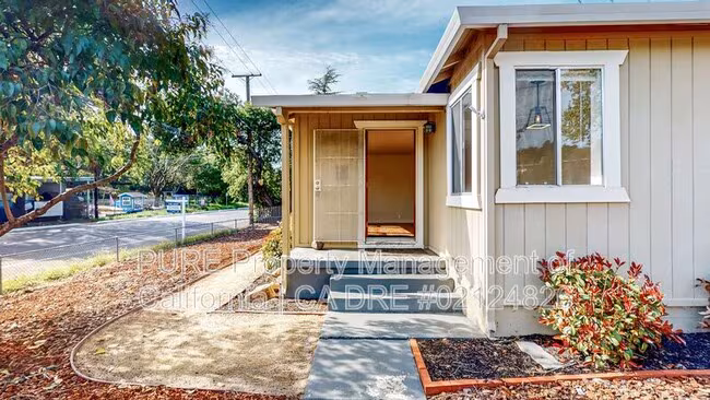 2108 Franklin Ave Santa Rosa, CA 95404 photo 3