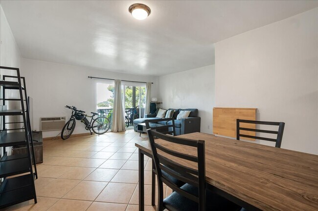 7555 Linda Vista Rd San Diego, CA 92111 photo 5
