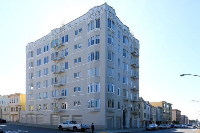 1501 Lincoln Way, San Francisco, CA 94122 photo 2