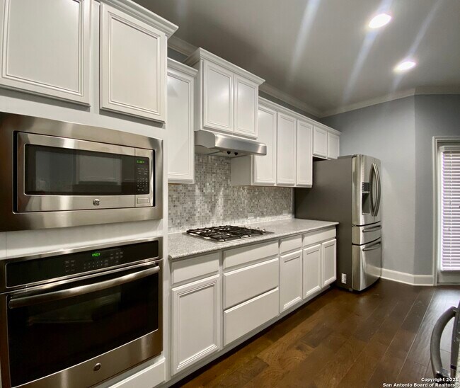 23834 Stately Oaks San Antonio, TX 78260 photo 3