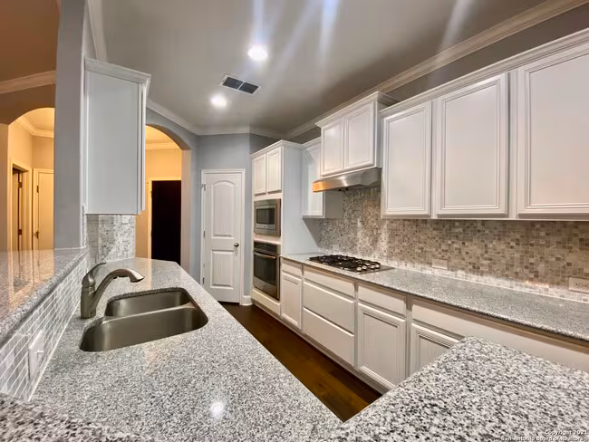 23834 Stately Oaks San Antonio, TX 78260 photo 2