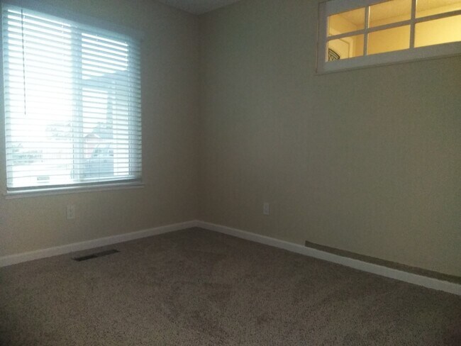 2132 Austin Court, Pittsburg, CA 94565 photo 5