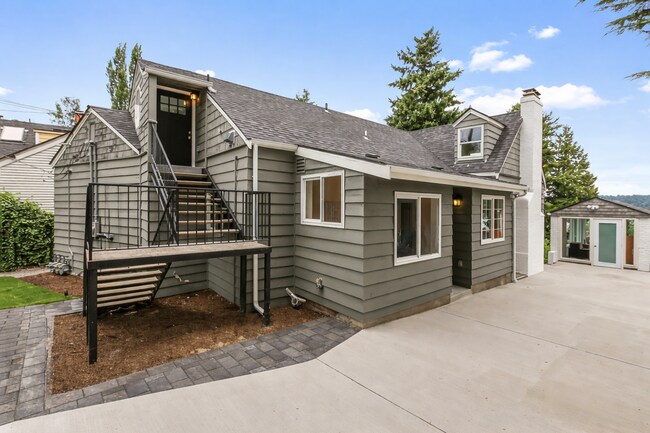 12334 Sand Point Way Northeast, Seattle, WA 98125 photo 5