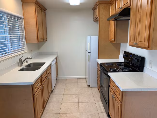 Updated 2 Bedroom 1 Bath Cambrian Duplex with 1 Car Garage photo 4