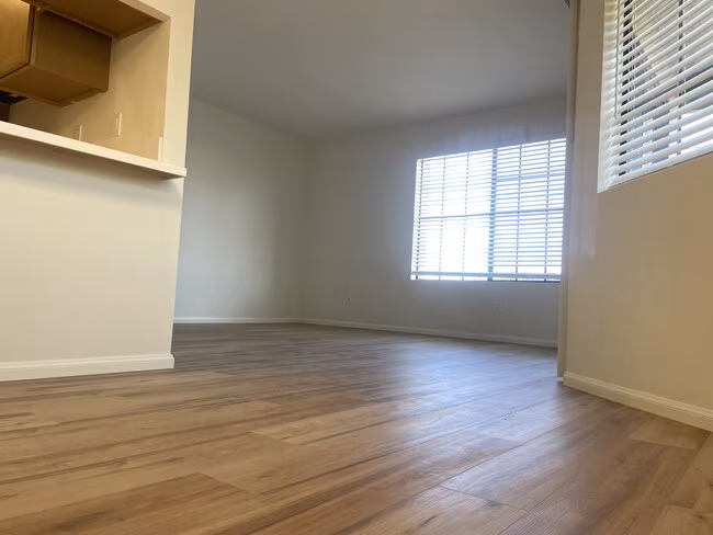 2215 K Avenue - 2 photo 3