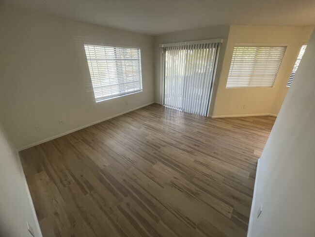 2215 K Avenue - 2 photo 5