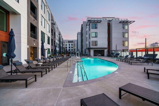 1 Adrian Ct Burlingame, CA 94010 photo 2