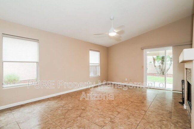 3009 E Woodland Dr Phoenix, AZ 85048 photo 4