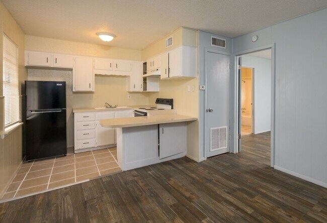 Parker Place Apartments photo 2