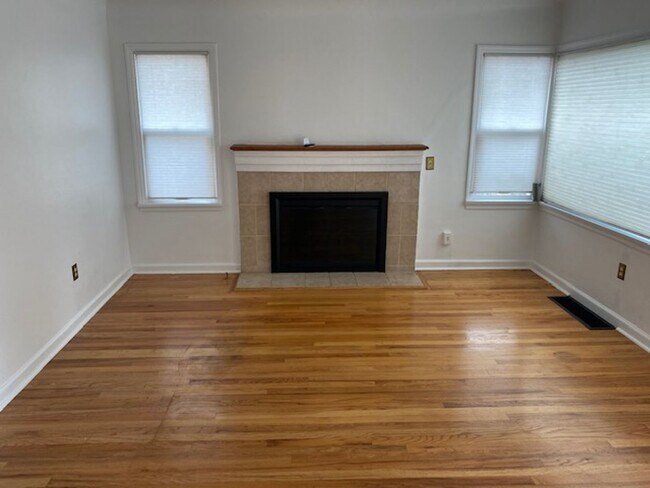 846 NE 88th St Seattle, WA 98115 photo 5