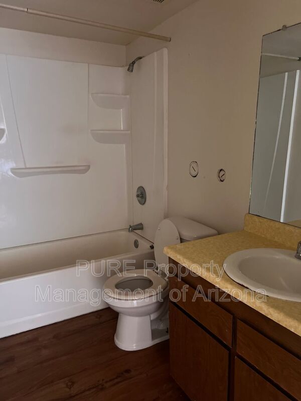 231 E 2nd Ave Mesa, AZ 85210 photo 5