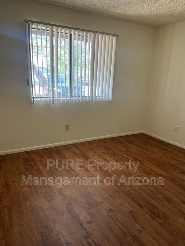 231 E 2nd Ave Mesa, AZ 85210 photo 4