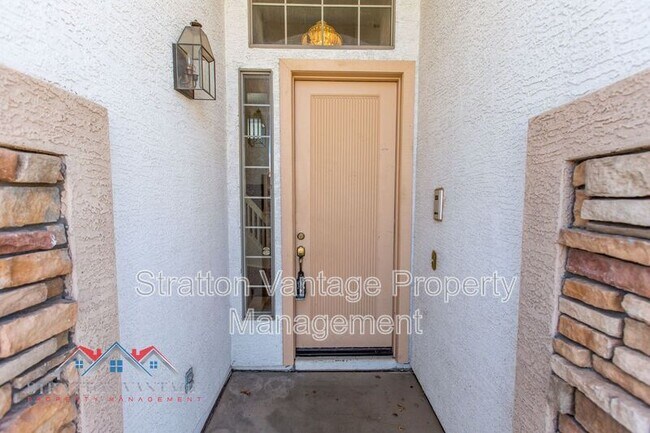1919 E. Sagebrush St. photo 5