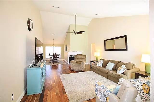 314 Pool St Cedar Hill, TX 75104 photo 3