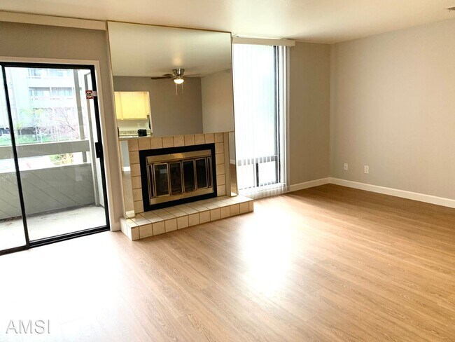 800 Sea Spray Ln #110 photo 3