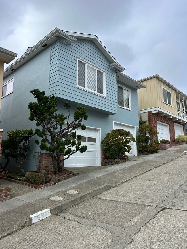 69 Devonshire Way, San Francisco, CA 94131 photo 3