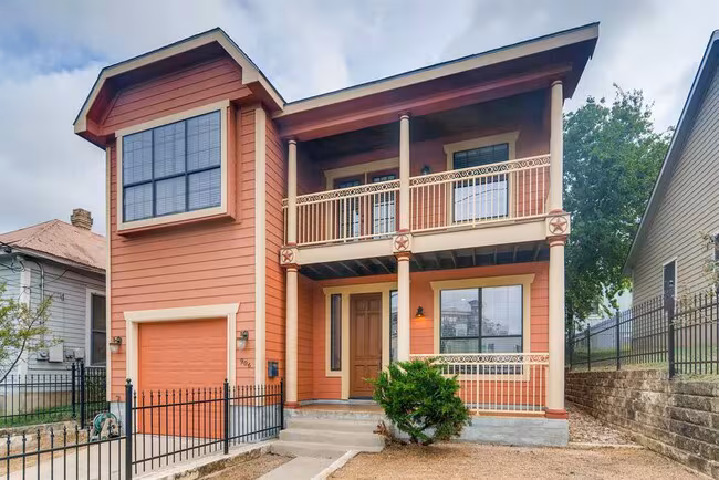 906 Juniper Street, Austin, TX 78702 photo 2