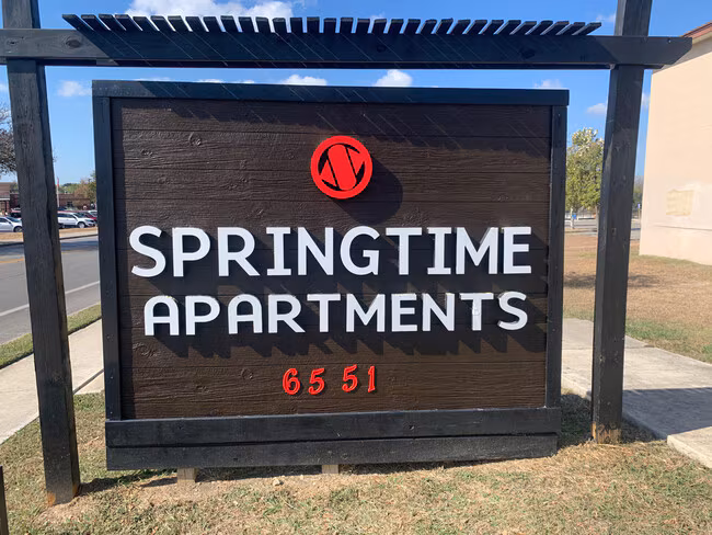 Spring Time Apartments photo 2