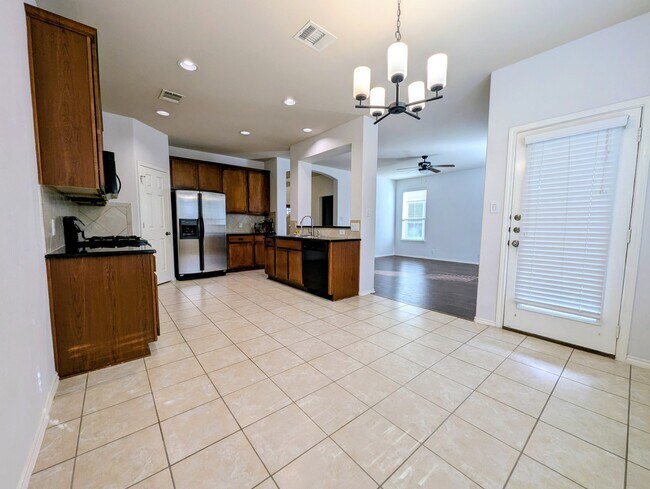 8716 Wood Stork Dr Austin, TX 78729 photo 3